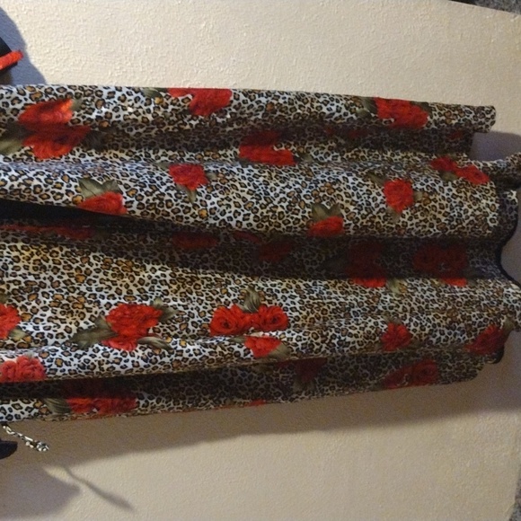 2 Piece Vintage Robe and Pajamas Set Leopard Print Rose by Liz Banks S - Picture 2 of 7
